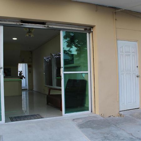 Oyo Hotel Colibri Chetumal Ngoại thất bức ảnh