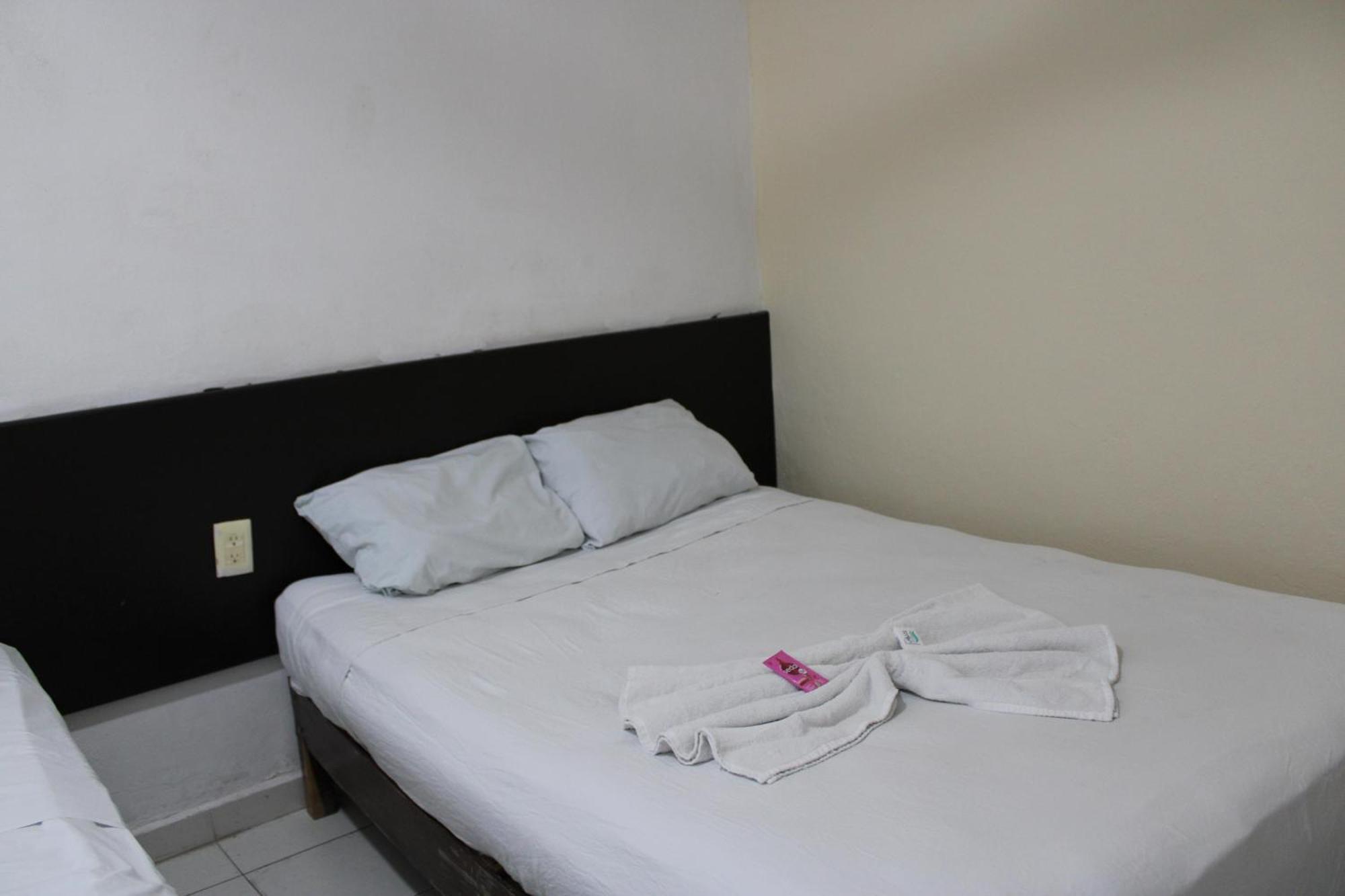 Oyo Hotel Colibri Chetumal Ngoại thất bức ảnh